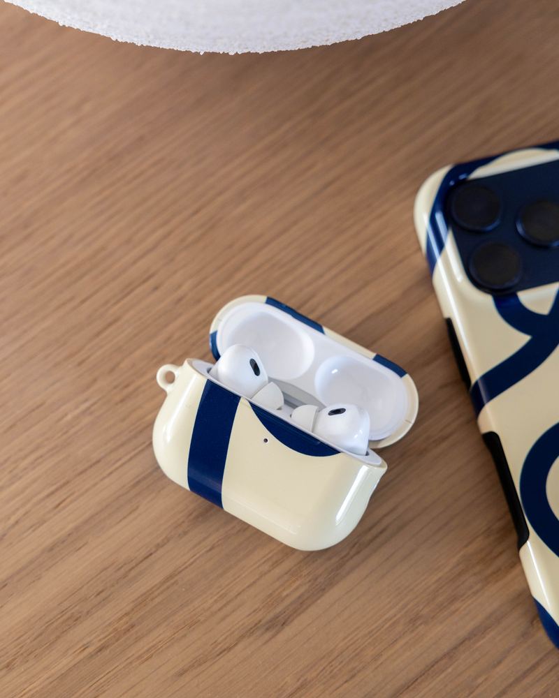 Kryt na AirPods ladiaci s krytom na mobil